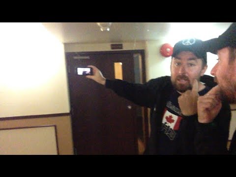 TheDailyWoo - 476 (10/20/13) Confusing Inclosed Hotel
