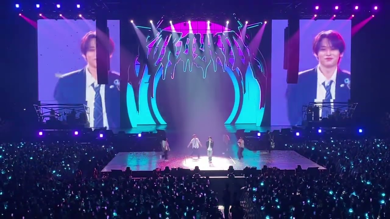 241221 STRAY KIDS - HOLD MY HAND (HAN) + YOUTH (LEE KNOW) | DOMINATE IN JAKARTA