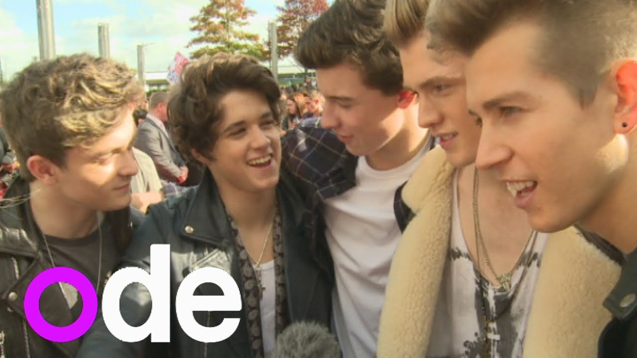 The Vamps and Shawn Mendes talk fans at Teen Awards
