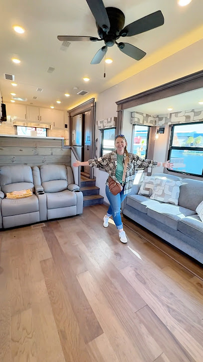 Custom built camper for full time RV life 🫶Tour the 2025 New Horizons Majestic luxury fifth wheel