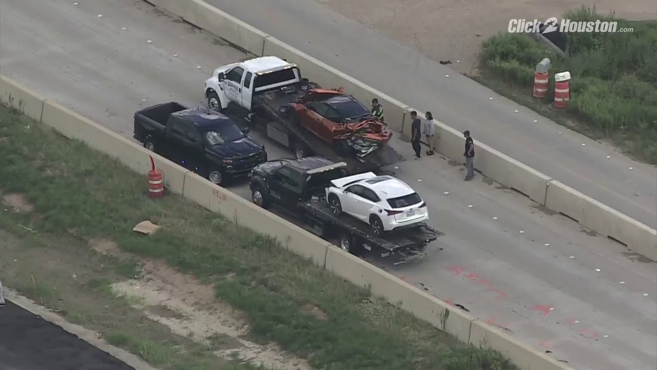 Severe backup on I-10 eastbound after major pileup crash - YouTube