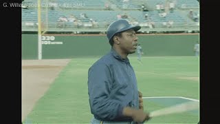 Baseball Hall of Famer, 'Home Run King' Hank Aaron dies