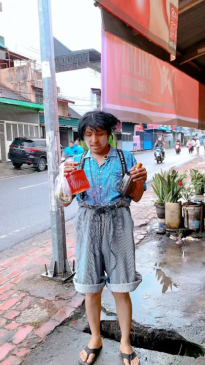 Giving Leftover Food #shorts #viral #trending