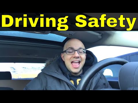 How To Be Safe At Traffic Lights-Driving Tips