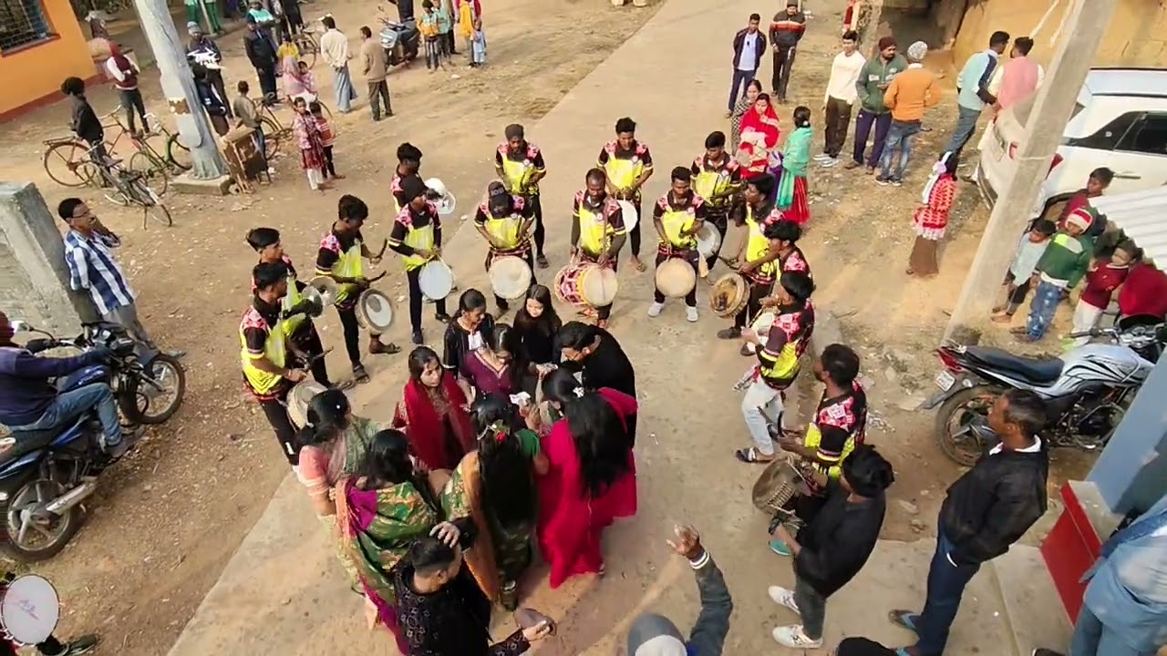 Simulpal young star sing baja melody. ☎+ 73176 37234