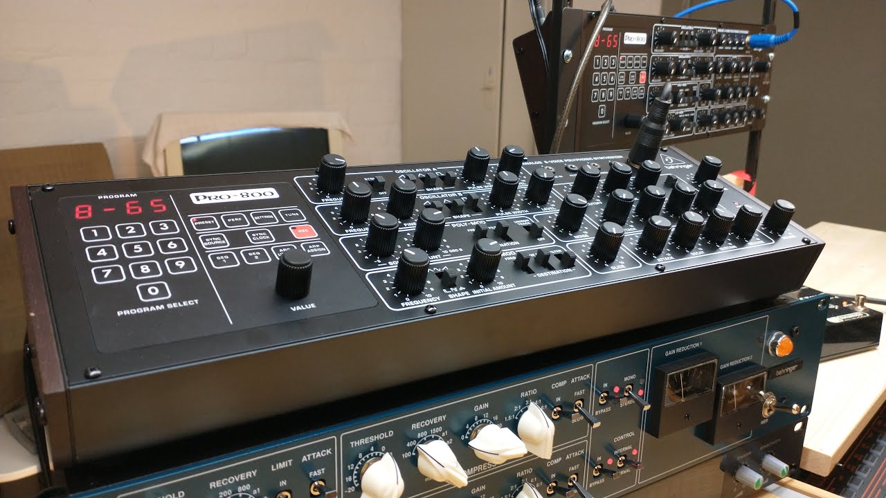 Behringer PRO-800を2台使って、素晴らしいステレオサウンド : r