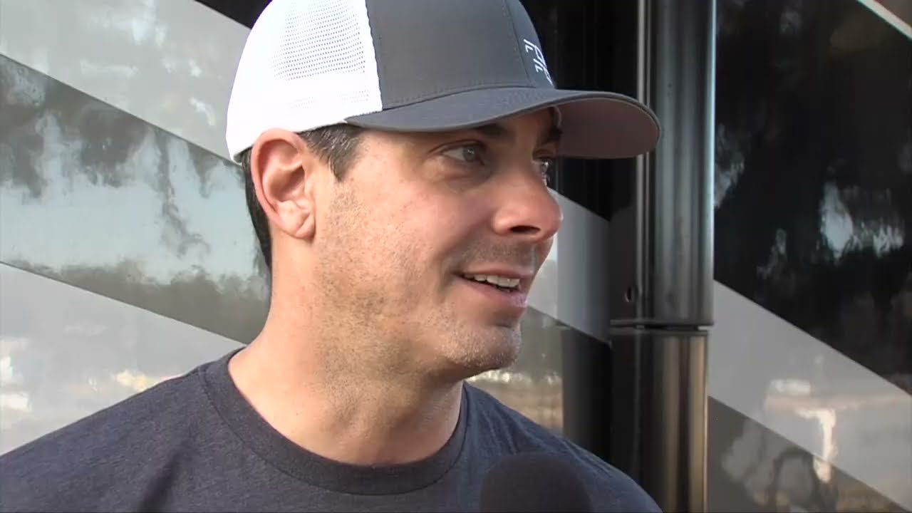 Стюарт Фризен готовится вернуться в автогонки на телевизионном шоу DTD в штате Флорида.