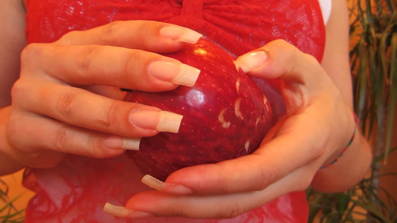 ASMR: scratching an apple and nail resistance - dani 89 (video 49)