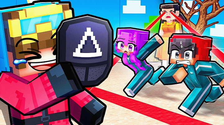 Pranking My Friends as a GUARD in Squid Game! (Minecraft)