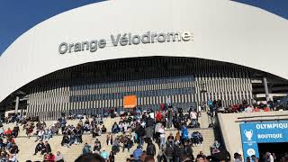 OM-Nantes : les supporters réunis sous le soleil devant le Vélodrome