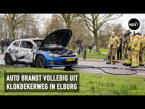 Auto brandt volledig uit Klokbekerweg in Elburg