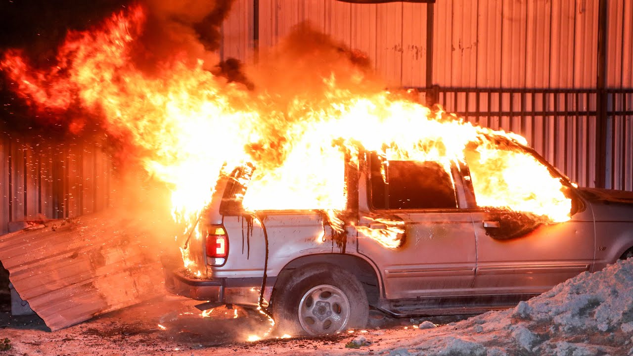 Vacant Lot) LAFD Engine 57: Late 90s Ford Explorer Fire - YouTube