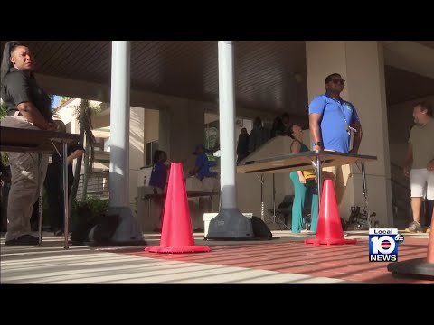 Metal detectors coming to all Broward County public high schools this year