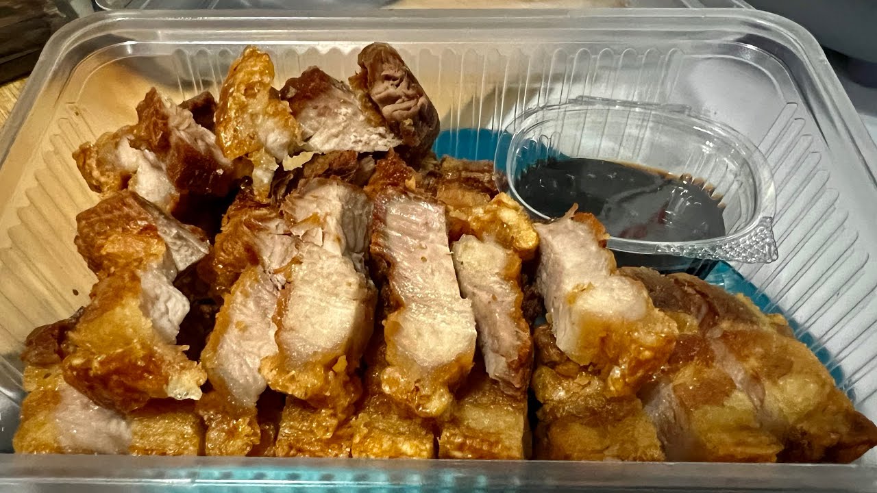 เริ่มขายหมูกรอบเฮียชิว