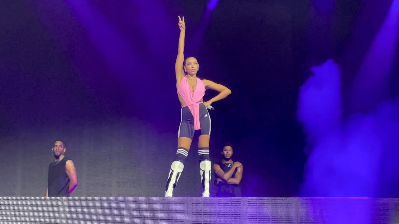 티나셰 Tinashe | All Hands on Deck / 2 On | Match My Freak World Tour in Seoul