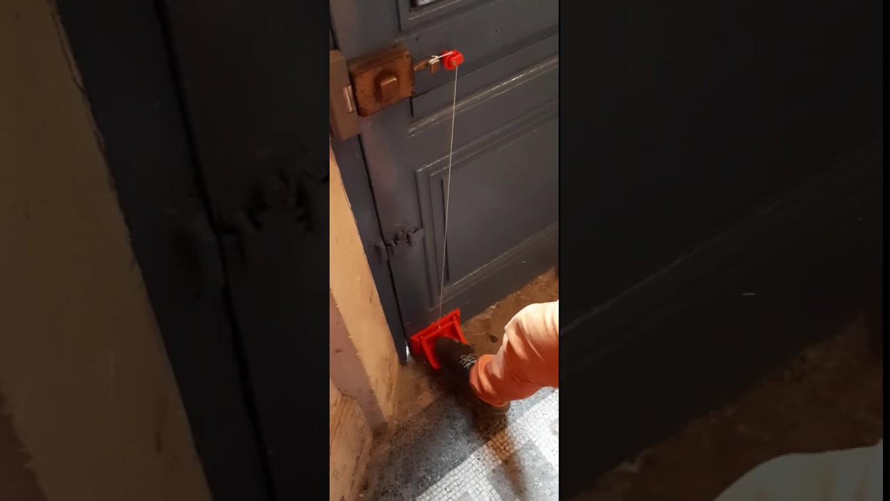 Foot door pull to open door handsfree
