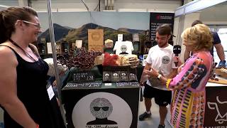 Nia a Lowri Jones - Neuadd Fwyd | Food Hall