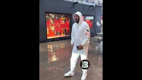 Davido’s valuable crew member Israel DMW finally meets Davido again and does the usual 😂 #shorts