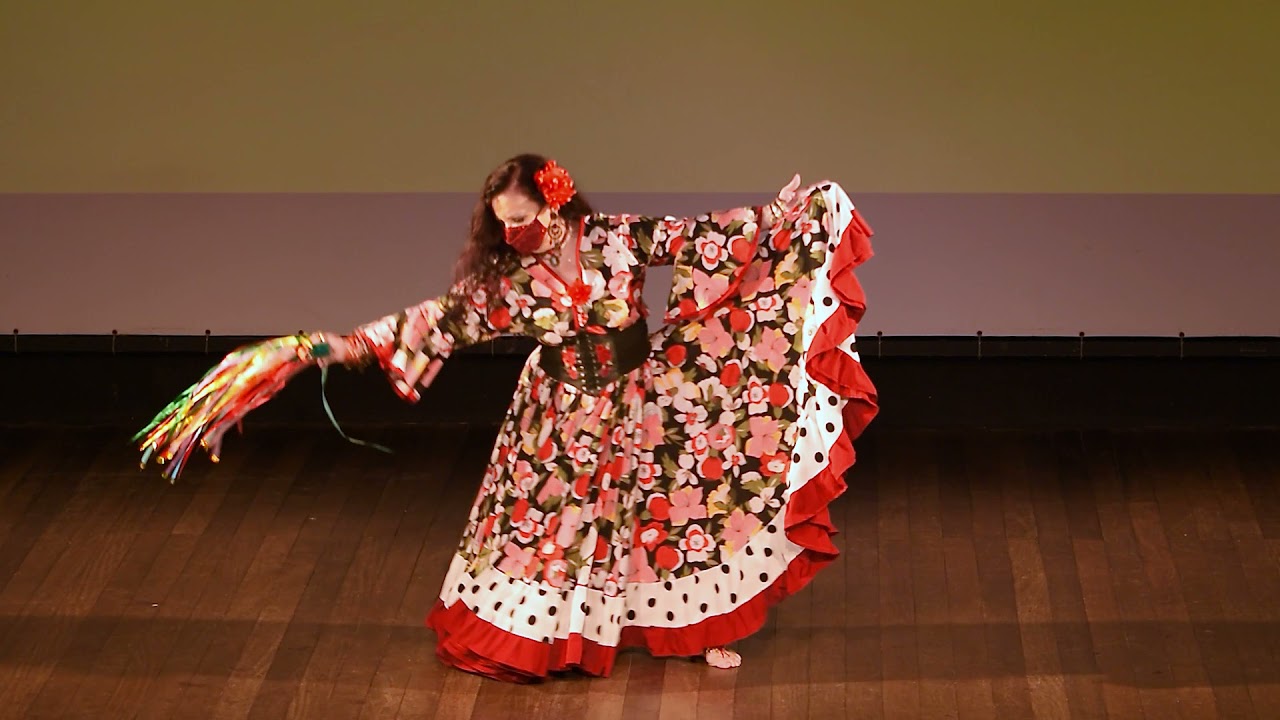 Dança Cigana com Pandeiro - Carmem Rosca