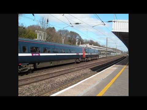 46201 Princess Elizabeth and other trains at Durham station 14.4.10.wmv