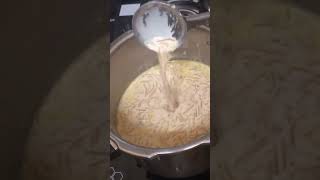 5 മിനിറ്റുകൊണ്ട് കുക്കറിൽ സേമിയ പായസം ഉണ്ടാക്കാം /easy cooker semiya payasam/