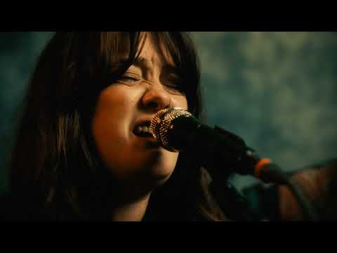 Johanna Isserstedt - Sometimes (Loft Arts Session)