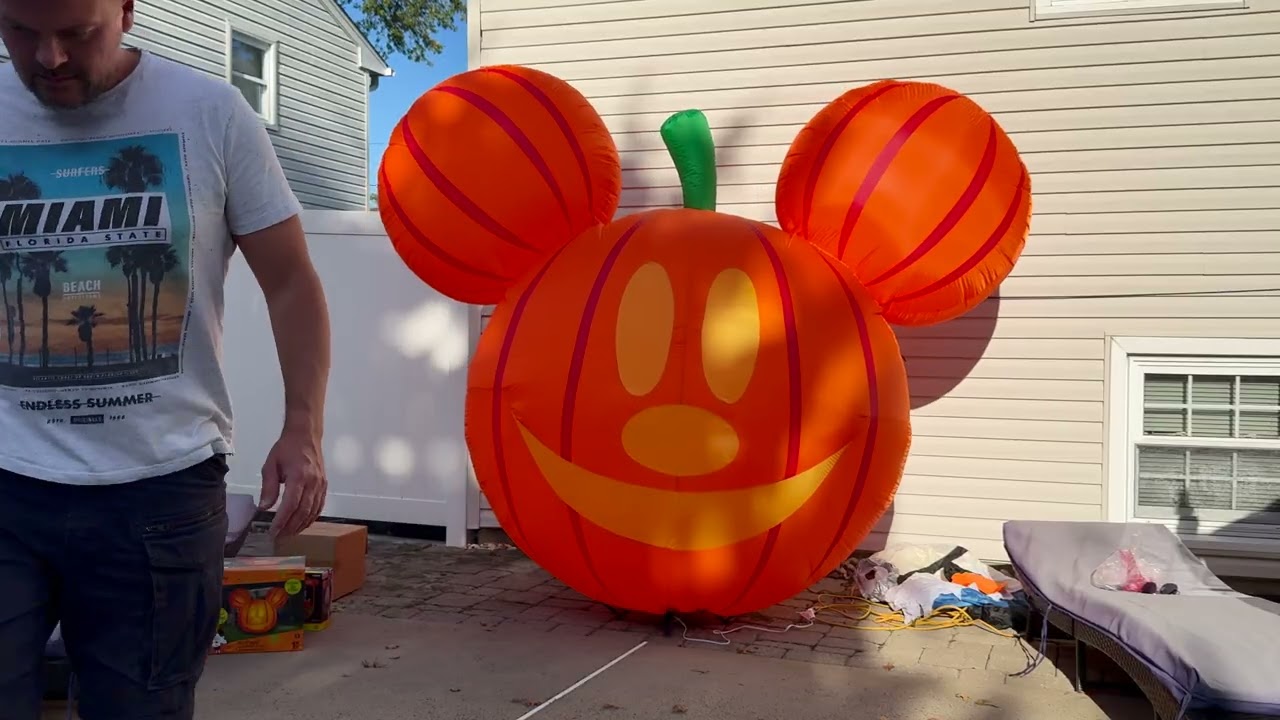 Disney Mickey Mouse Head Airblown Inflatable Halloween unboxing