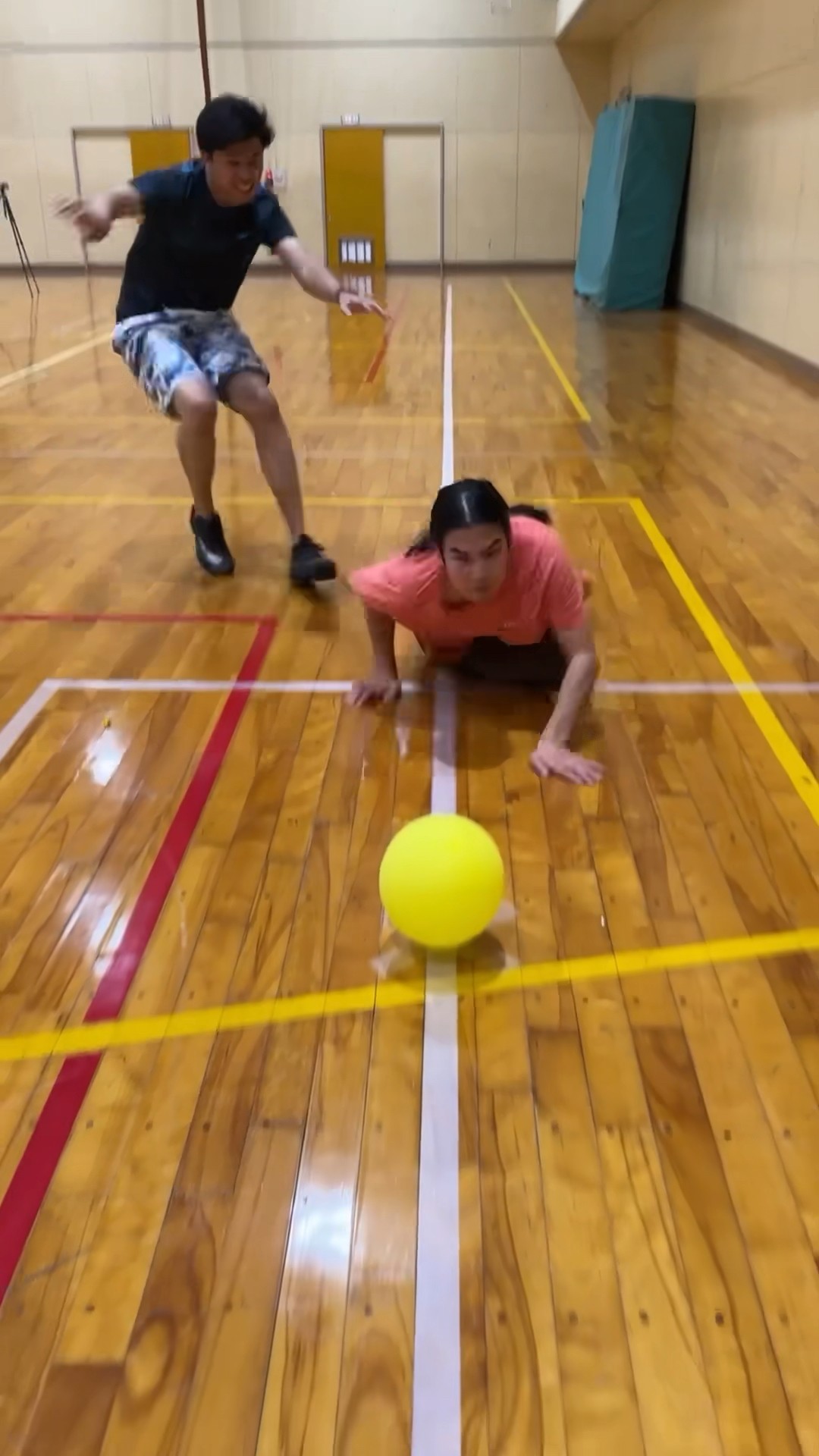 Spin-around-the-bat, then 50-meter pop-the-balloon battle ??‍♂️? #shorts
