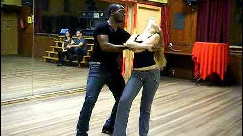 Leonardo Neves & Layssa Liebscher 2011 Holland Advanced Class - ZoukLife