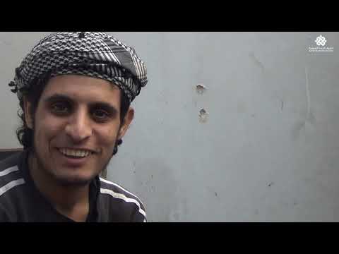 فيديو ينشر لأول مرة من أيام الحصار في حمص عبد الباسط الساروت يطبخ مجدرة