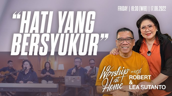 Yetuk ayollarning pornografik fotosuratlari Oyoqlar orasidagi pigtaillar