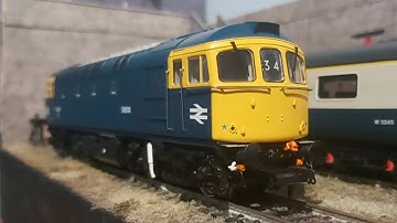 Heljan BR Blue Class 33 with DCC Sound by Zimo