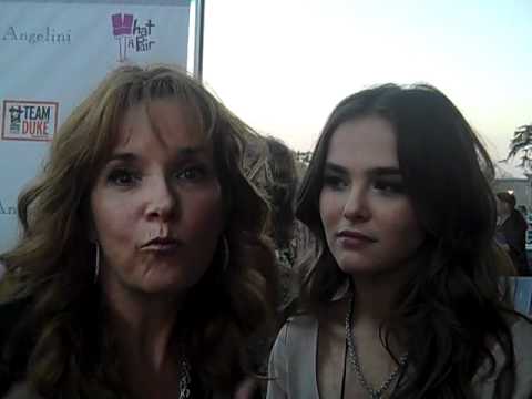 Lea Thomson and Zoey Deutch