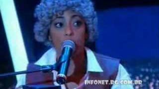 Infonet Samantha Schmutz, Fátima E Manjubinha