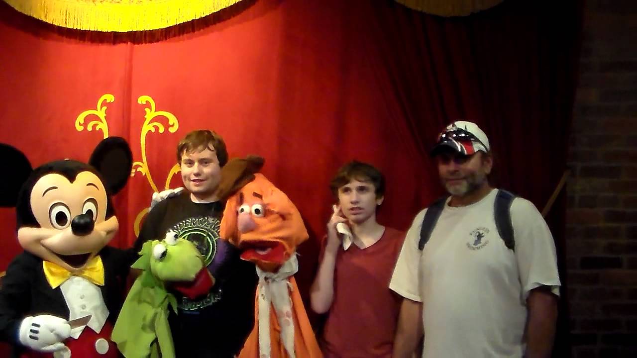 the Muppets Meet Mickey Mouse - YouTube