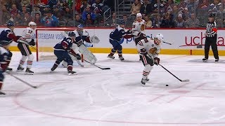 Patrick Kane sets up Alex DeBrincat with a sweet pass