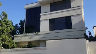 Dr. Dre front of the house in Malibu amazing