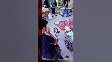 Video appears to show pager explosion at Lebanon supermarket. #Hezbollah #Israel #BBCNews