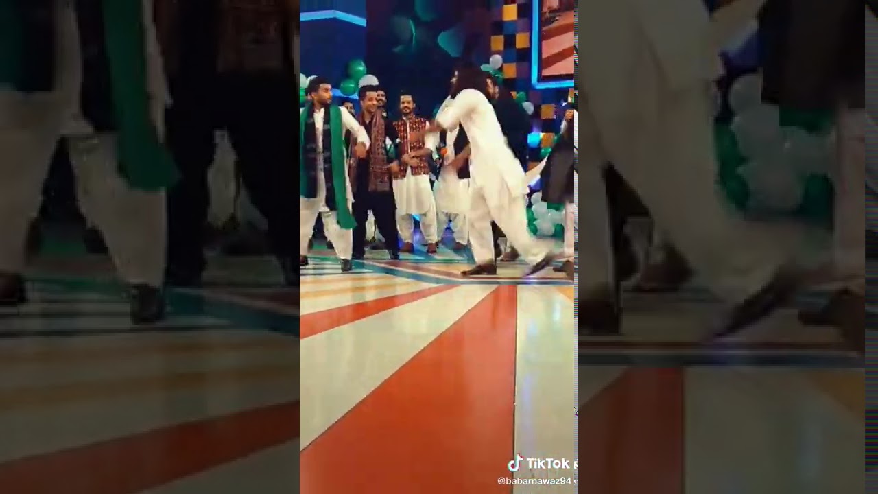 Uchya majaja wali akh gye. ...faisal qureshi dance