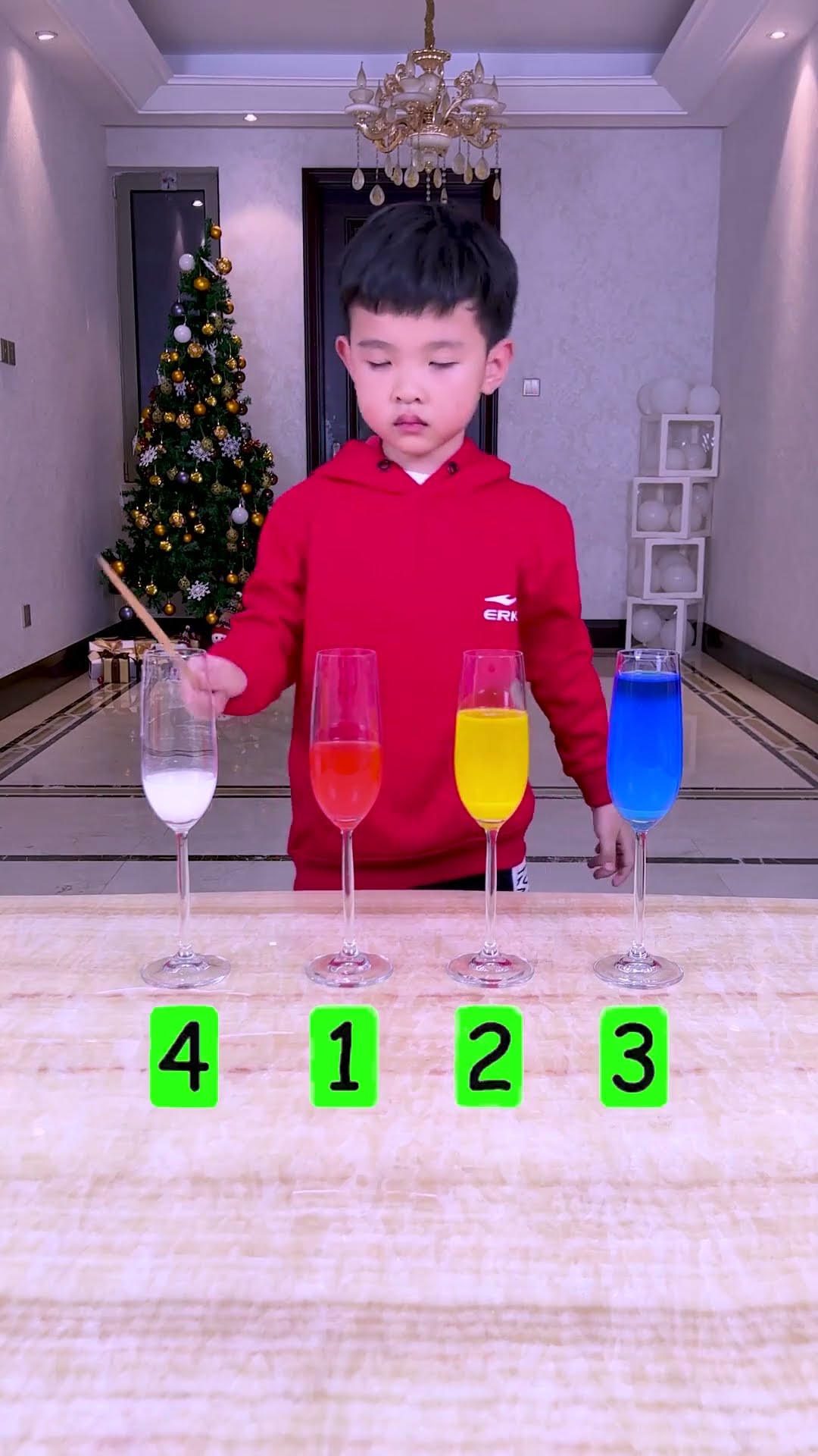 Hearing Challenge! Who Has The Most Sensitive Ears?#Funnyfamily #Partygames#Shorts#Challenge