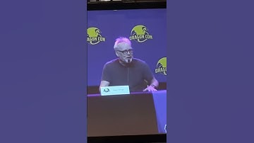 Adam savage at dragon con talking about battlebots.#scorpioncoreuniverse #convention #dragoncon