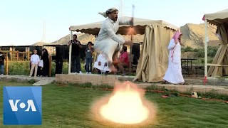 Saudis Keep Traditional Gun-Jumping Dance Alive