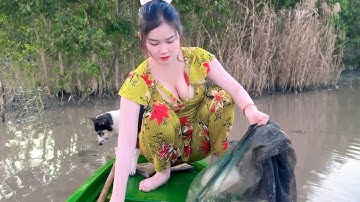 Suýt C.H.Ế.T Khi Đụng Phải Con Cá Này Giữa Ruộng Nước Ngập | Trúc Phương Vlog