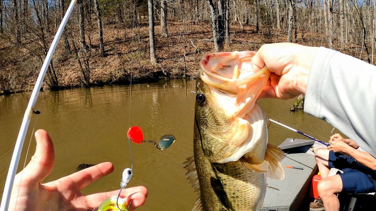 First Trip in Dad’s New Boat…Do Prespawn Bass See Red? (Big Fish)