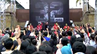 Konser 32  Menoleh Feat Glenn Fredy