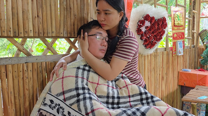 CEO Jack tried to return to his single mother (tieu ly) in the heavy rain and fell ill.