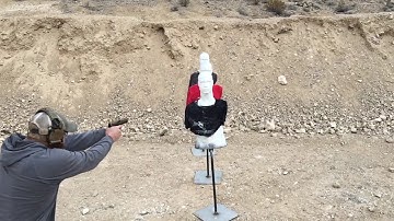 Tactical Handgun Training: Foreground & Background Awareness - PFCtraining.com