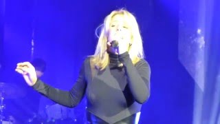 Ellie Goulding  Outside Around U hd  Maxschmelinghalle Berlin 220116