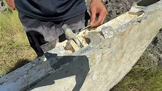 台東淨灘發現疑似勇鷹高教機副翼　軍方帶回處理[影]