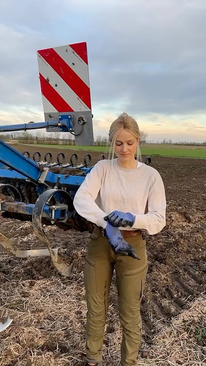 Farm girl #farming #landwirtschaft #shorts